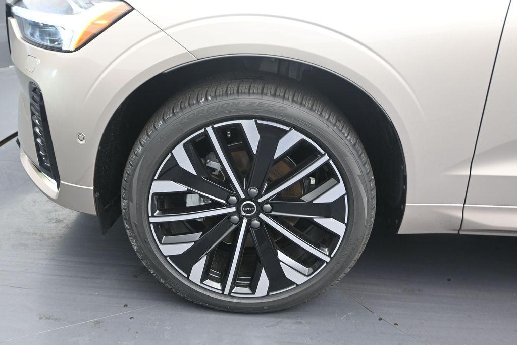 new 2026 Volvo XC60 car, priced at $62,685