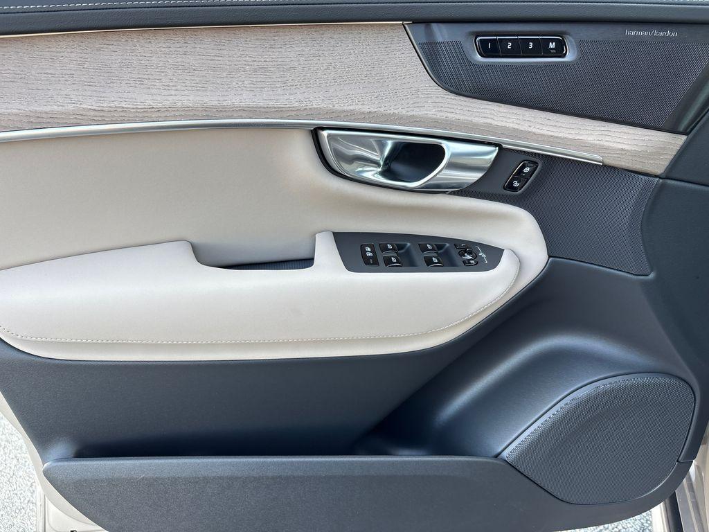 new 2026 Volvo XC90 Plug-In Hybrid car, priced at $81,995