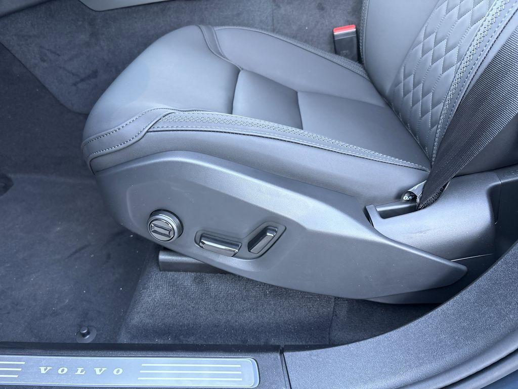 new 2026 Volvo XC90 car, priced at $59,445