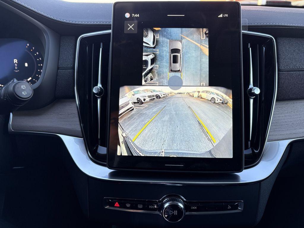 new 2026 Volvo XC90 car, priced at $59,445