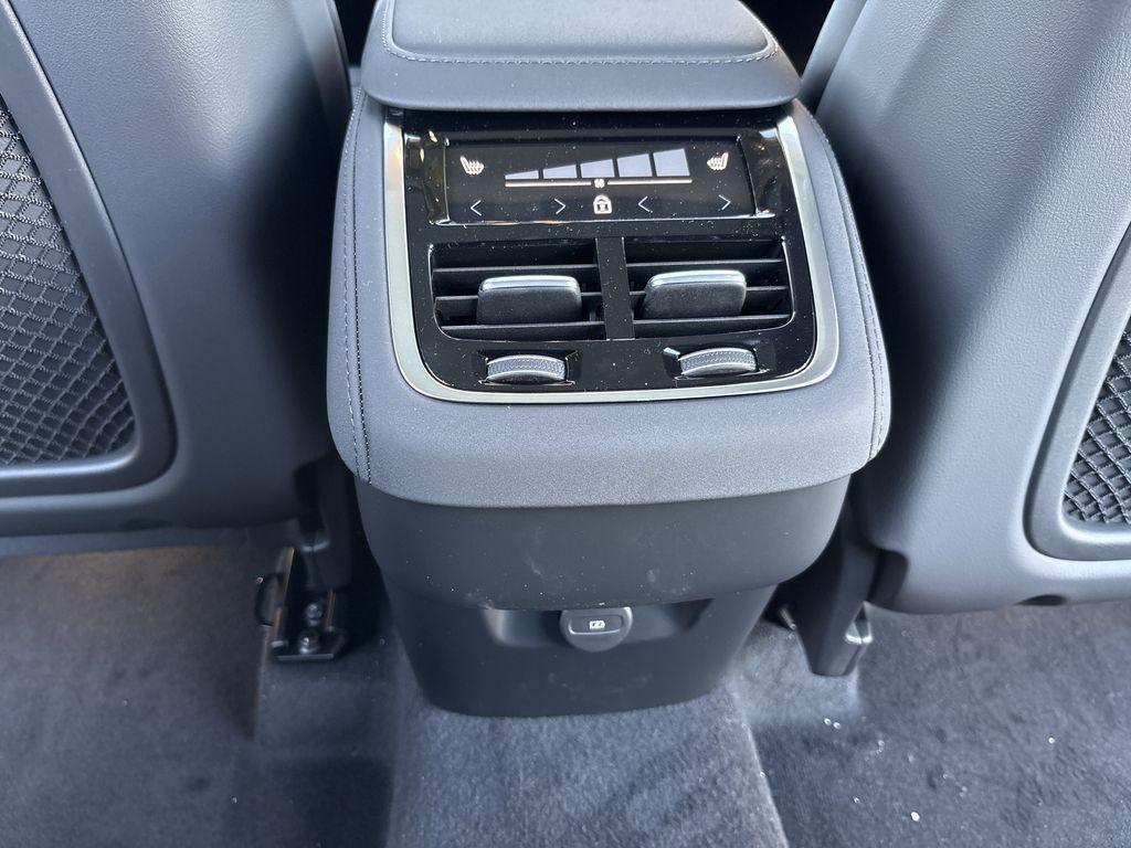 new 2026 Volvo XC90 car, priced at $59,445