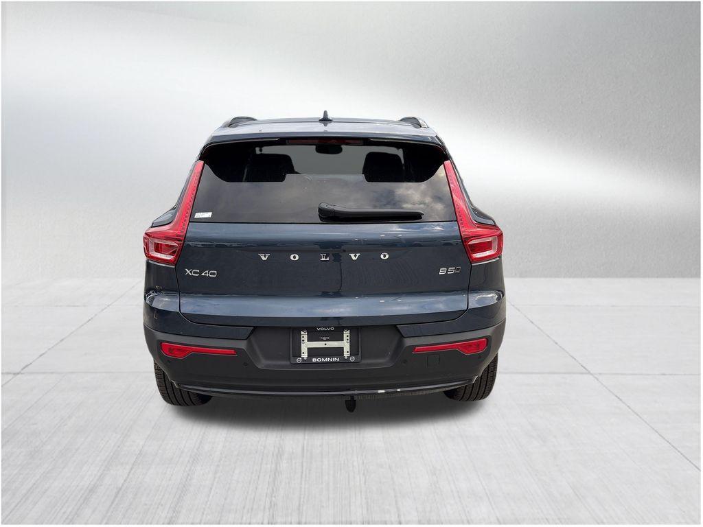 new 2026 Volvo XC40 car, priced at $52,095