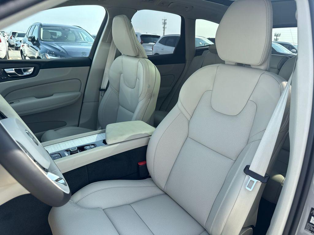 new 2026 Volvo XC60 Plug-In Hybrid car, priced at $72,735