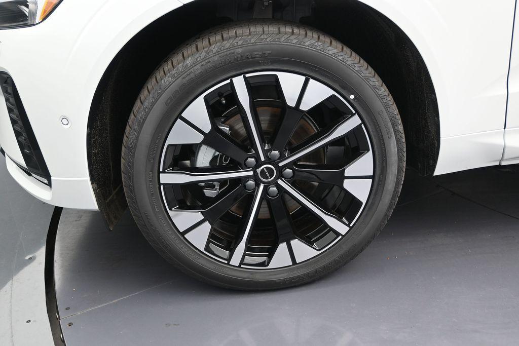 new 2026 Volvo XC60 car, priced at $56,855