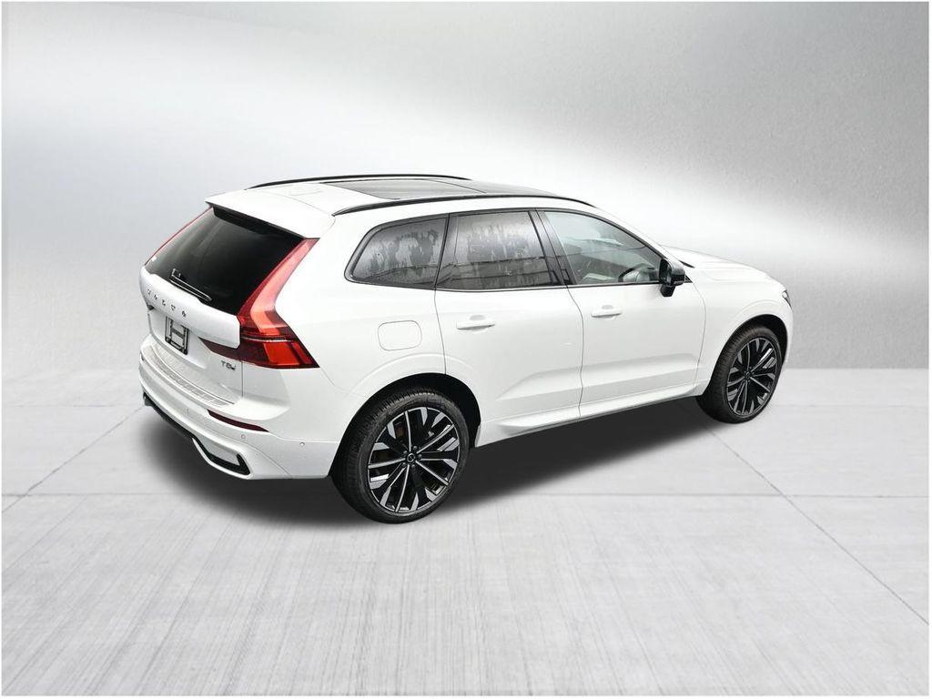 new 2026 Volvo XC60 Plug-In Hybrid car, priced at $71,235