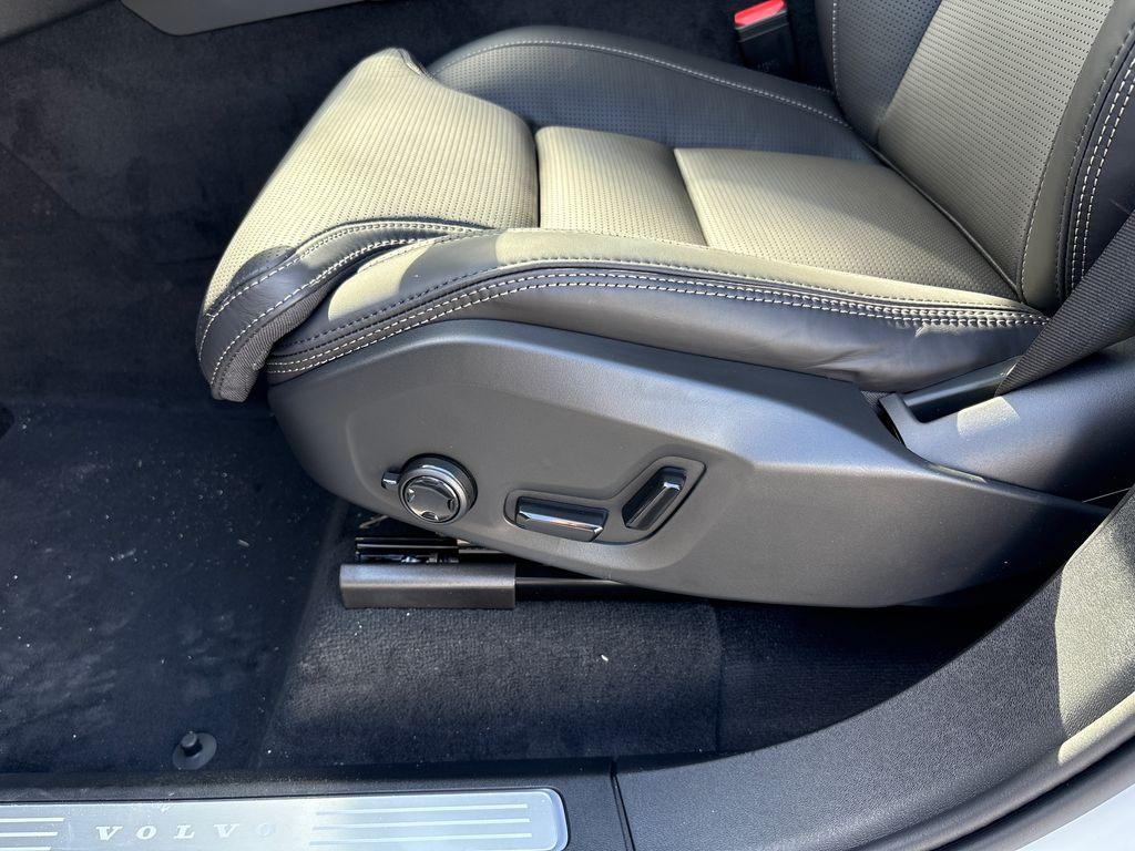 new 2026 Volvo XC90 car, priced at $73,545