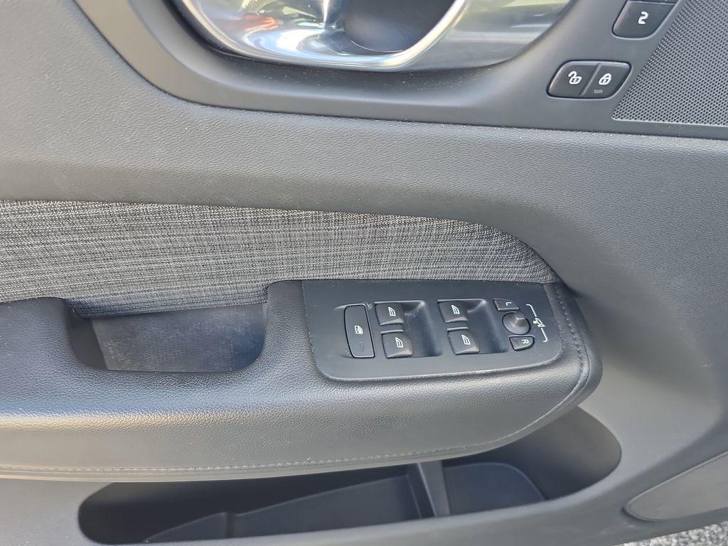 used 2022 Volvo XC60 car, priced at $26,490