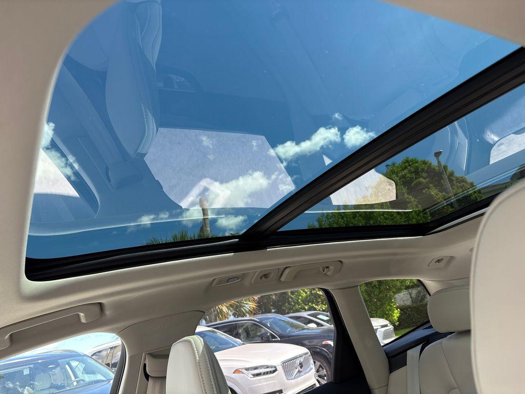 new 2026 Volvo XC60 car, priced at $61,270