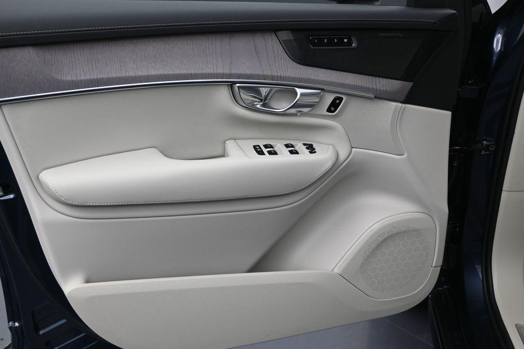 new 2026 Volvo XC90 car, priced at $73,405
