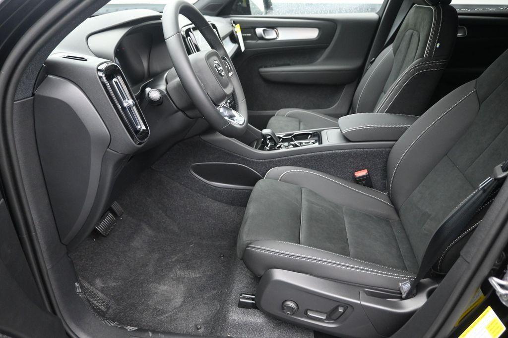 new 2026 Volvo XC40 car, priced at $52,745