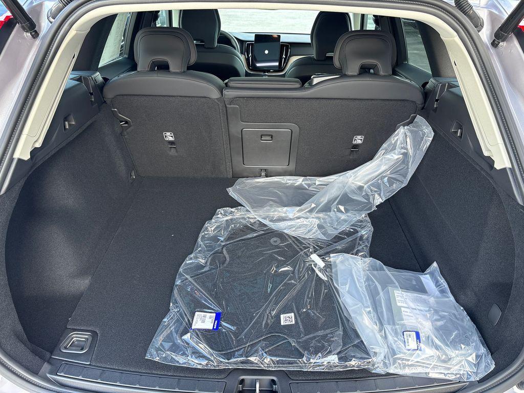new 2026 Volvo XC60 car, priced at $51,095