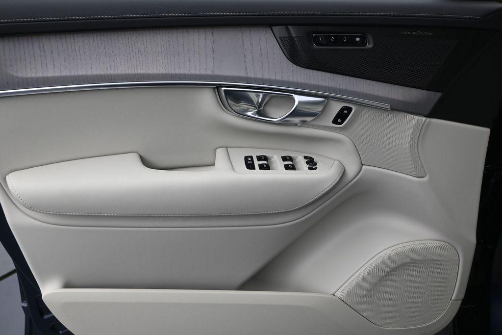 new 2026 Volvo XC90 car, priced at $73,520