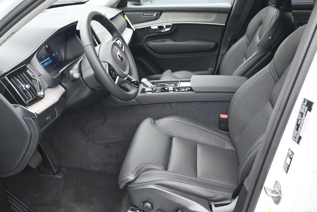 new 2026 Volvo XC90 car, priced at $75,495