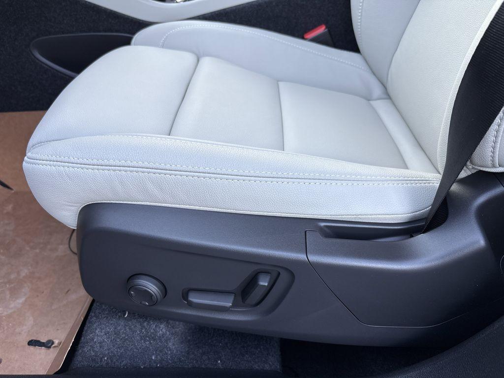 new 2026 Volvo XC40 car, priced at $50,095