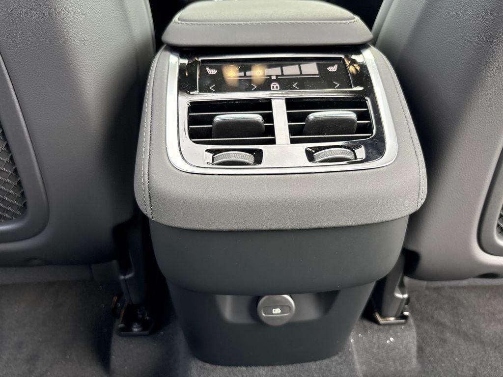 new 2026 Volvo XC90 car, priced at $64,045