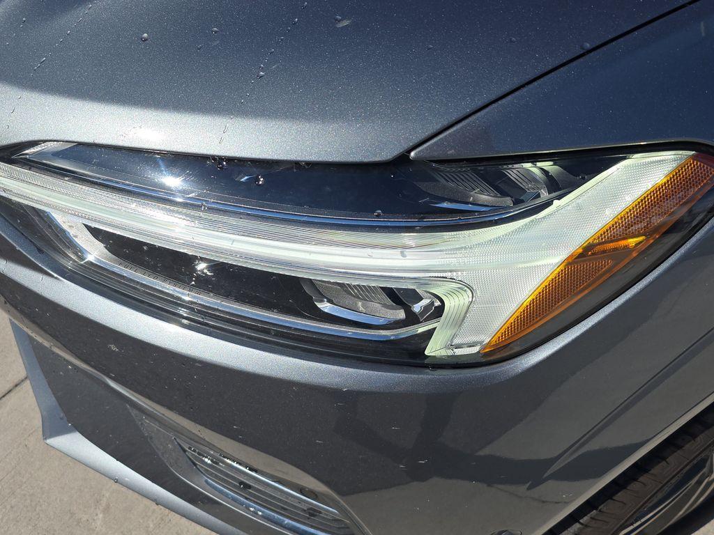 used 2019 Volvo XC60 Recharge Plug-In Hybrid car, priced at $22,990