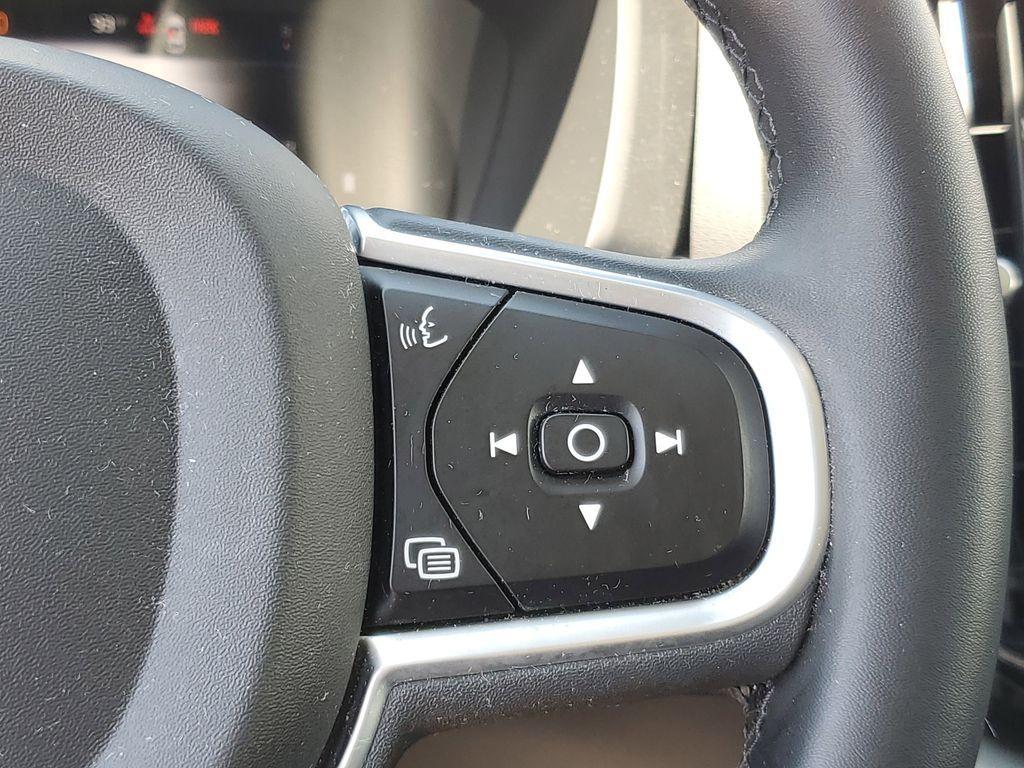 used 2023 Volvo XC60 car, priced at $28,490