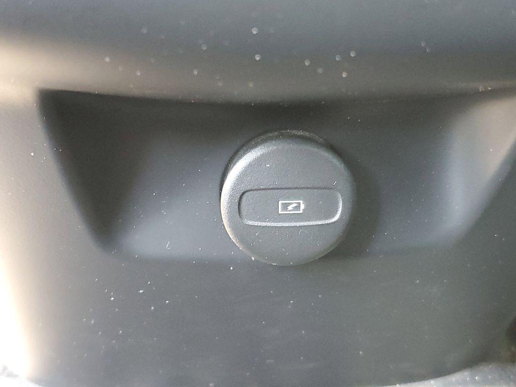 used 2023 Volvo XC60 car, priced at $28,490