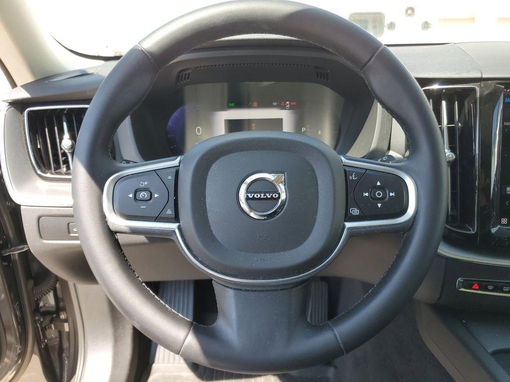 used 2023 Volvo XC60 car, priced at $28,490