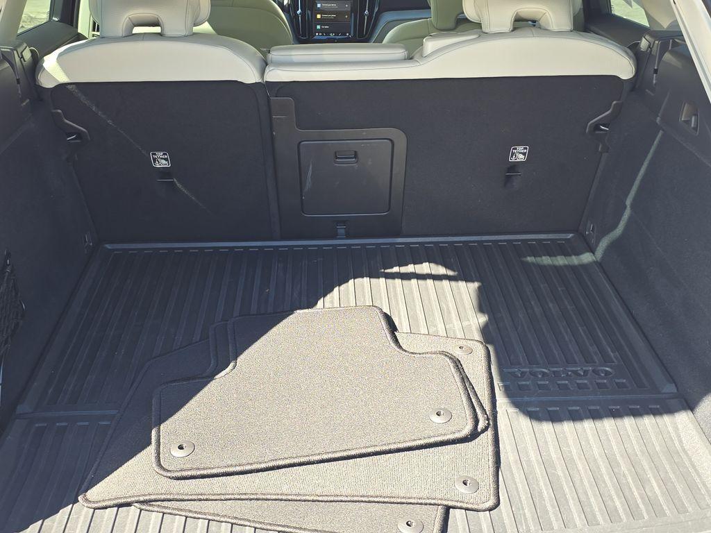 used 2024 Volvo XC60 Recharge Plug-In Hybrid car, priced at $41,990