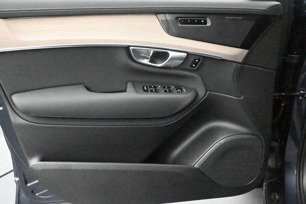 new 2026 Volvo XC90 Plug-In Hybrid car, priced at $79,195