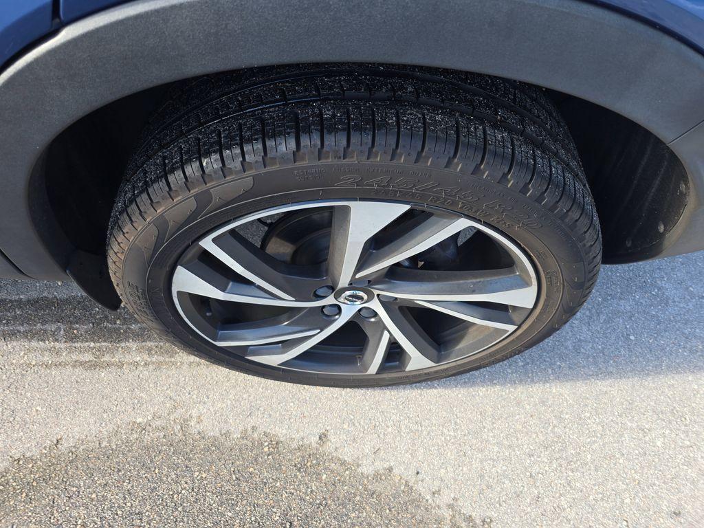 used 2020 Volvo XC40 car, priced at $22,490