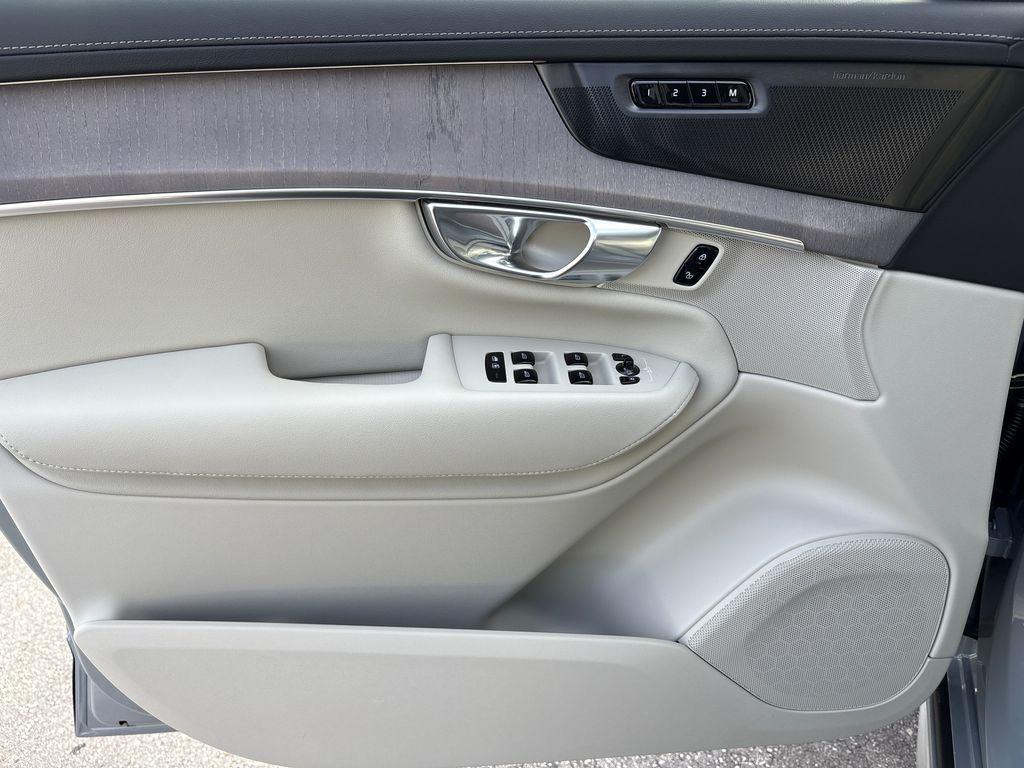 new 2026 Volvo XC90 car, priced at $73,270