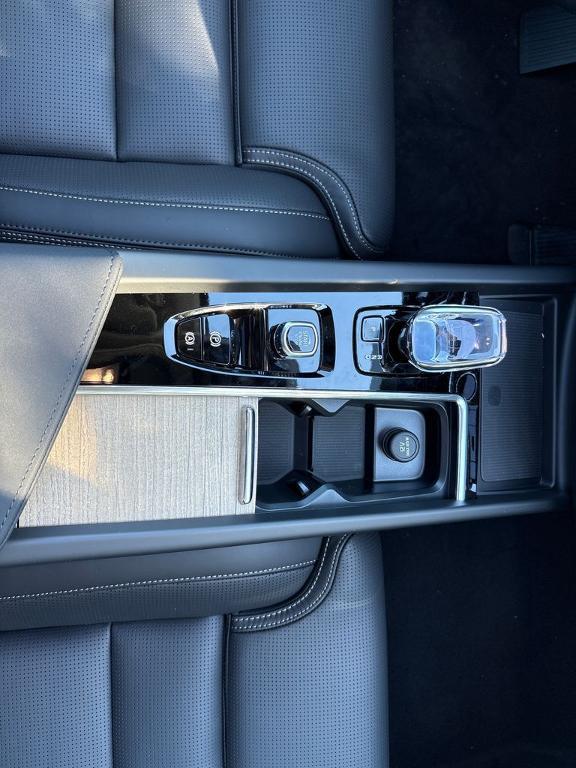 new 2026 Volvo XC60 Plug-In Hybrid car, priced at $71,820