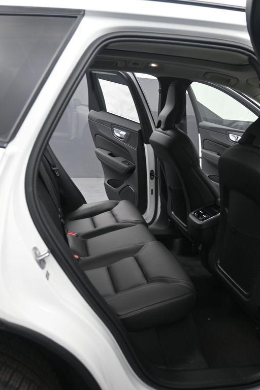new 2026 Volvo XC60 car, priced at $60,595