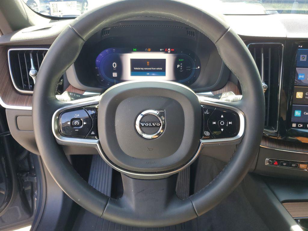 used 2024 Volvo XC60 Recharge Plug-In Hybrid car, priced at $39,490