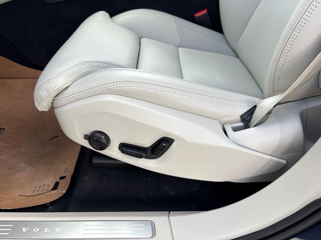 new 2026 Volvo XC90 car, priced at $67,195