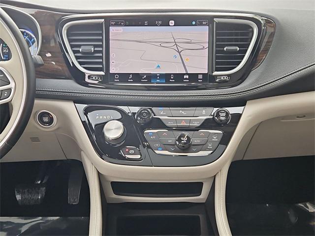 used 2021 Chrysler Pacifica Hybrid car, priced at $24,500