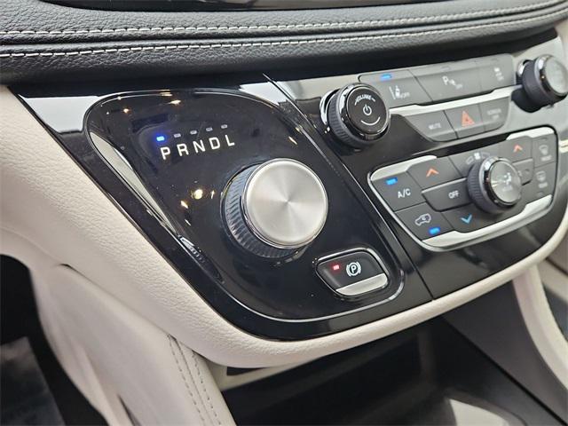 used 2021 Chrysler Pacifica Hybrid car, priced at $24,500