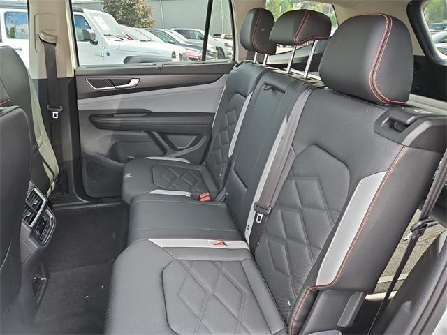 new 2025 Volkswagen Atlas car, priced at $41,034