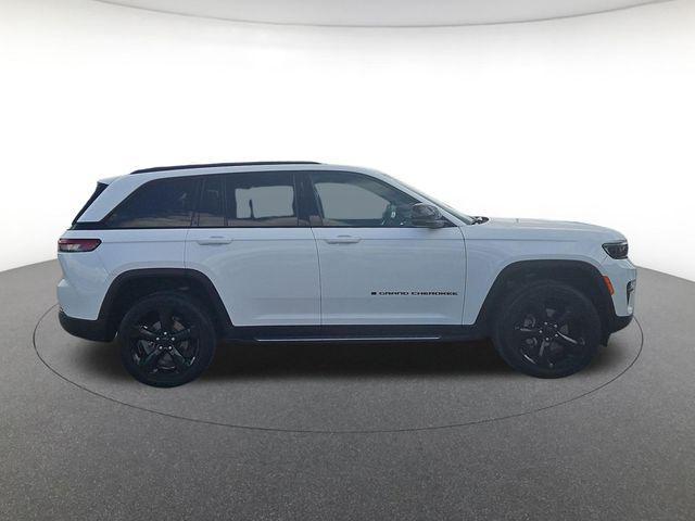 used 2024 Jeep Grand Cherokee car, priced at $31,500