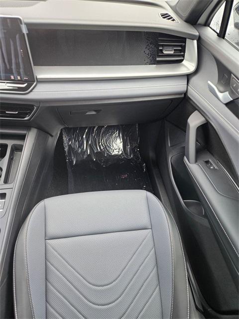 new 2025 Volkswagen Tiguan car, priced at $33,776