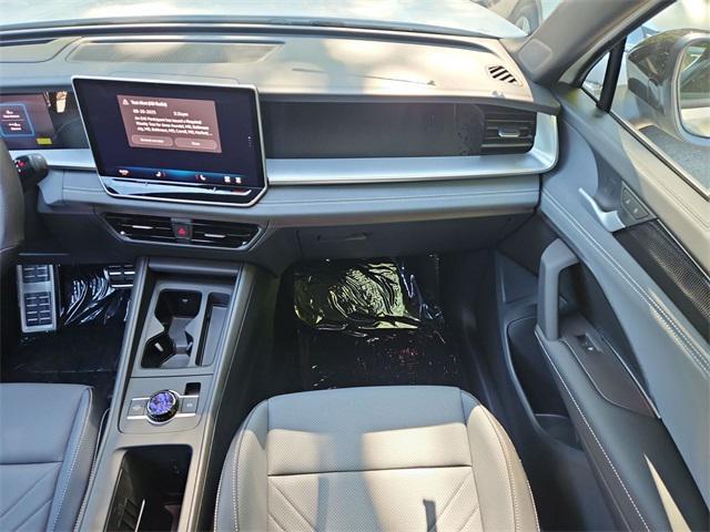 new 2025 Volkswagen Tiguan car, priced at $34,389