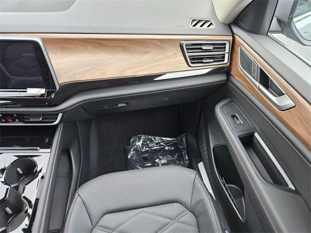 new 2026 Volkswagen Atlas car, priced at $44,213