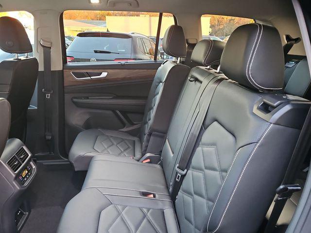 new 2026 Volkswagen Atlas car, priced at $45,916