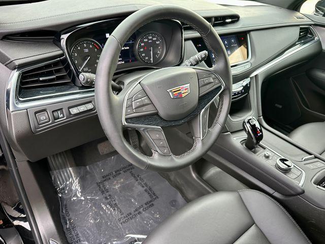 new 2025 Cadillac XT5 car, priced at $50,000