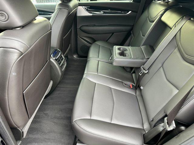 new 2025 Cadillac XT5 car, priced at $50,000