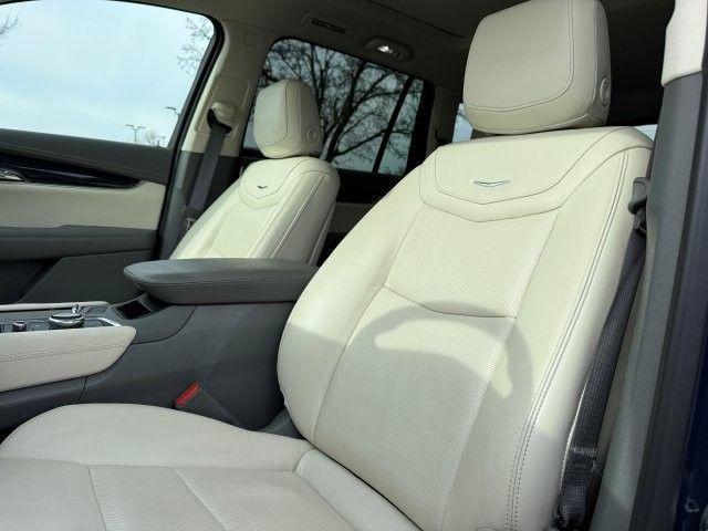 used 2025 Cadillac XT6 car, priced at $41,921