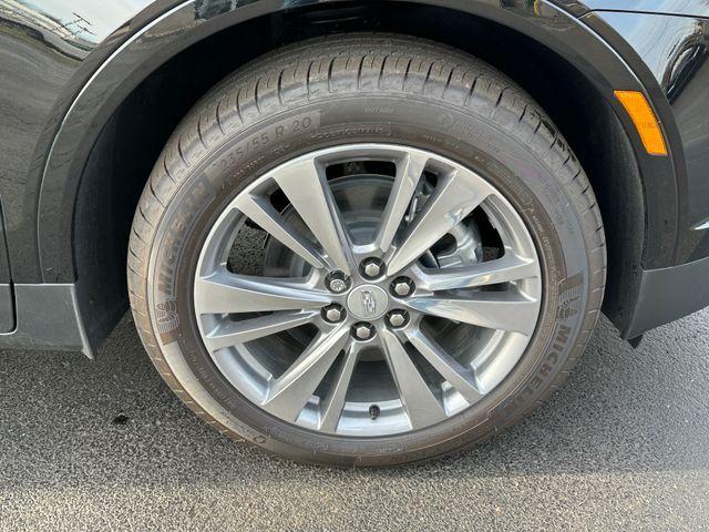 new 2025 Cadillac XT5 car, priced at $54,640