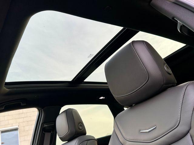 new 2025 Cadillac XT5 car, priced at $54,640