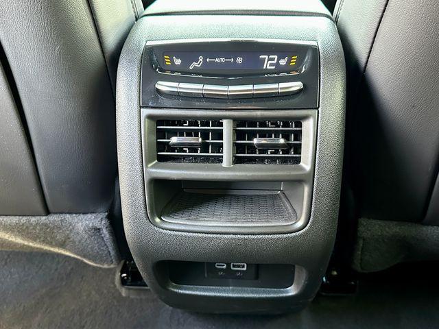 new 2025 Cadillac XT5 car, priced at $52,100