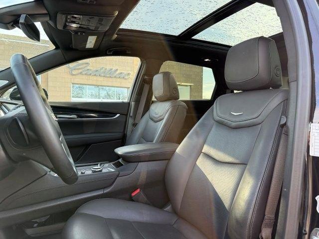 used 2025 Cadillac XT5 car, priced at $40,953