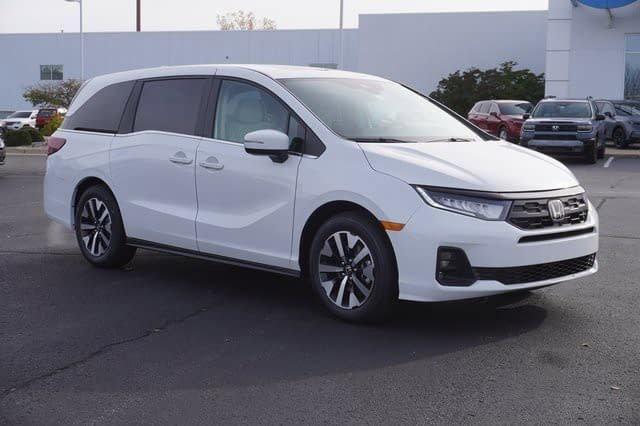 new 2026 Honda Odyssey car, priced at $42,154