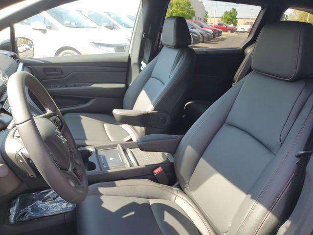 new 2026 Honda Odyssey car, priced at $43,676