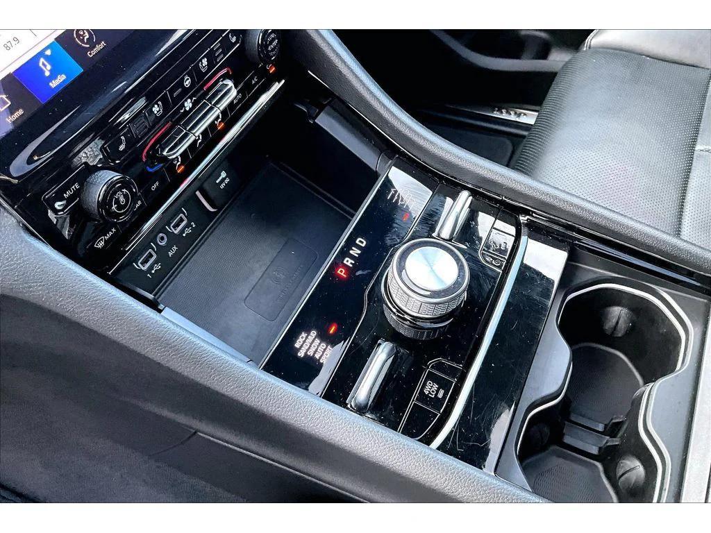 used 2024 Jeep Grand Cherokee car, priced at $40,915