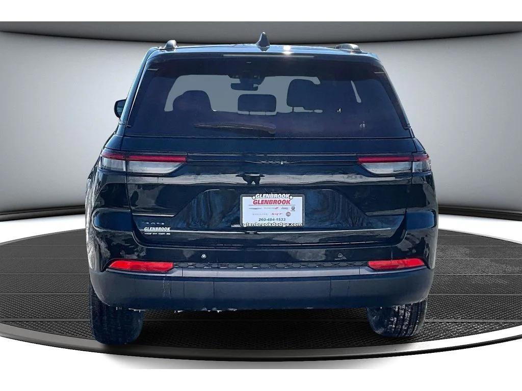new 2026 Jeep Grand Cherokee car, priced at $45,073